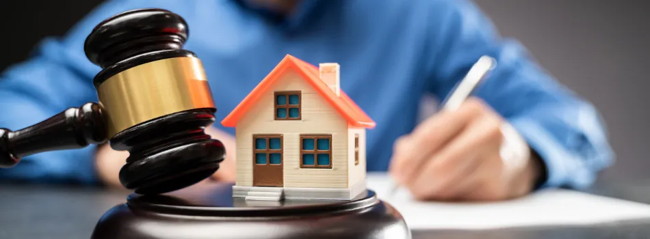 Why Hire Local Real Estate Lawyer Canada